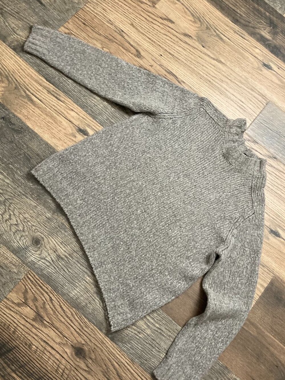 Hugo Boss Women’s Knit Sweater Size M Beige Mock Neck Pullover Wool Blend